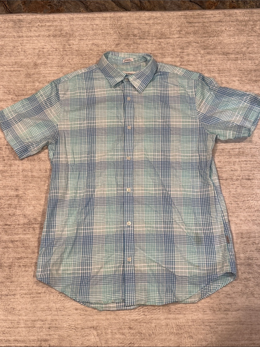 Men's size small Calvin klein Blue Plaid Short-Sleeve Shirt